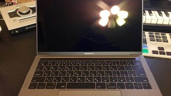 MacBook Pro 2016 13inch Touch Barモデルが故障…初期不良か!?
